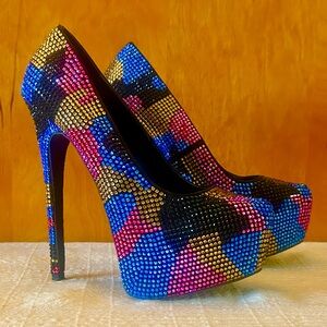 Steve Madden *NEW*  Rhinestone Platform Heels (7.5)